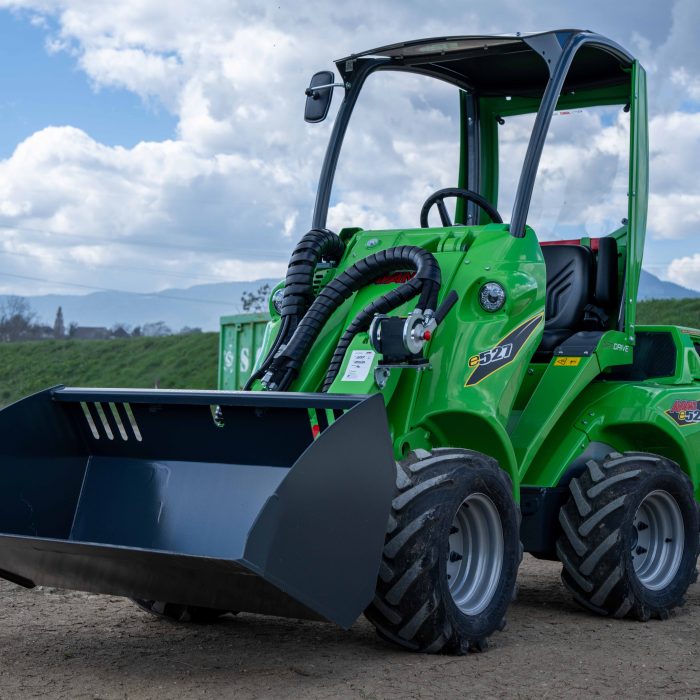 Compact Wheel Loader (<2T) - Rental